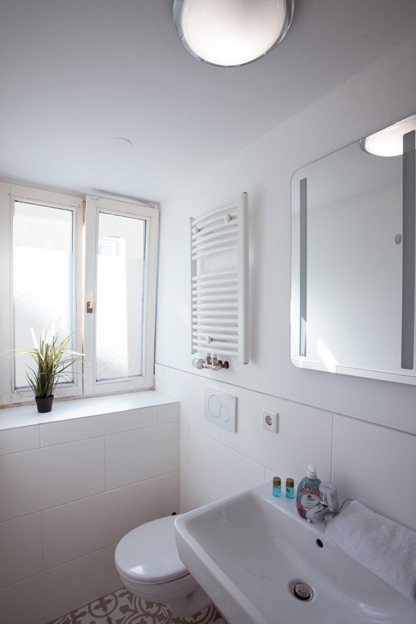Haus99 Budget & Apartment